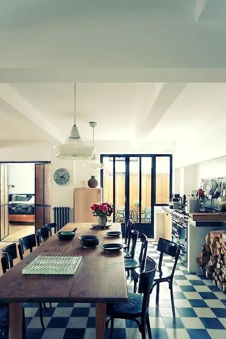 Tres Beau Loft Industriel Paris 20E Apartment France